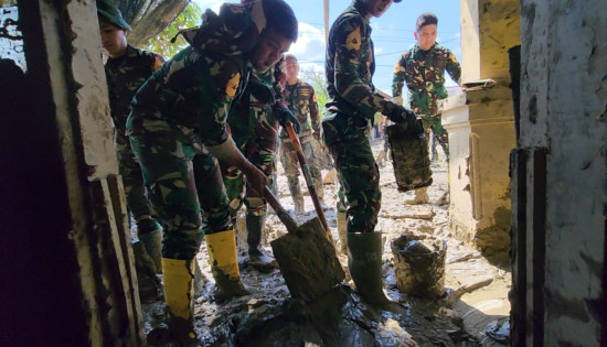 Danjen Akademi TNI didampingi Sekda Pemkab. Aceh Tamiang Pimpin Rakor Percepatan Pemulihan Pascabencana Aceh Tamiang